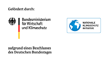 Gefördert durch das Bundesministerium für Wirtschaft und Klimaschutz (Logo) und der Nationalen Initiative Klimaschutz (Logo) aufgrund eines Beschlusses des Deutschen Bundestages